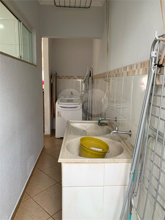 Casa de Condomínio à venda com 4 quartos, 220m² - Foto 31