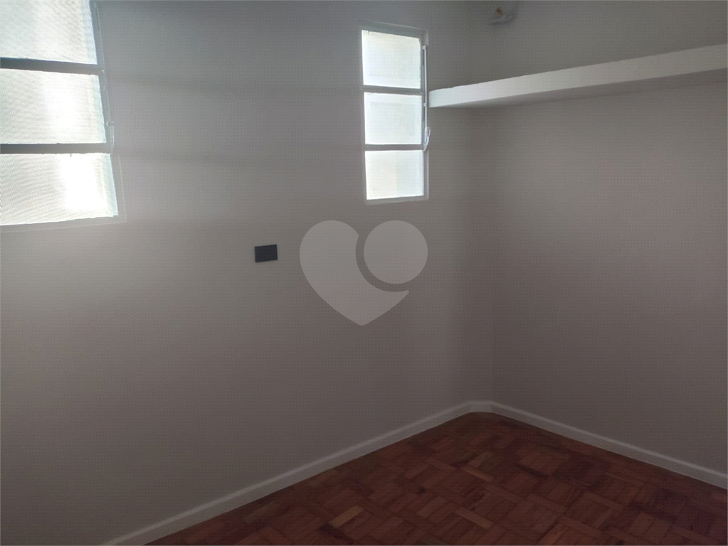 Amplo Apartamento Reformado no Coração dos Jardins.