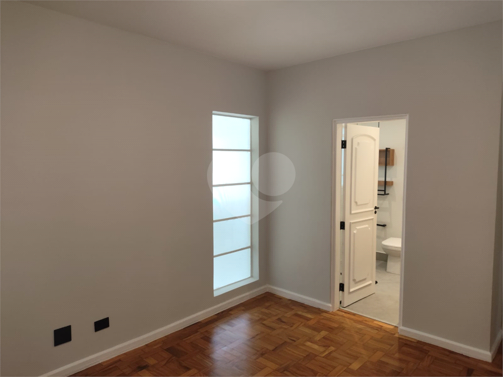 Amplo Apartamento Reformado no Coração dos Jardins.