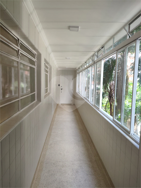 Amplo Apartamento Reformado no Coração dos Jardins.