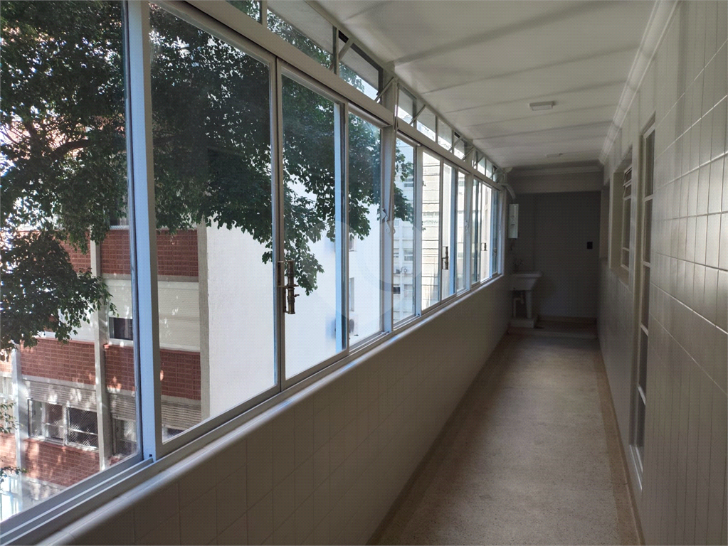 Amplo Apartamento Reformado no Coração dos Jardins.