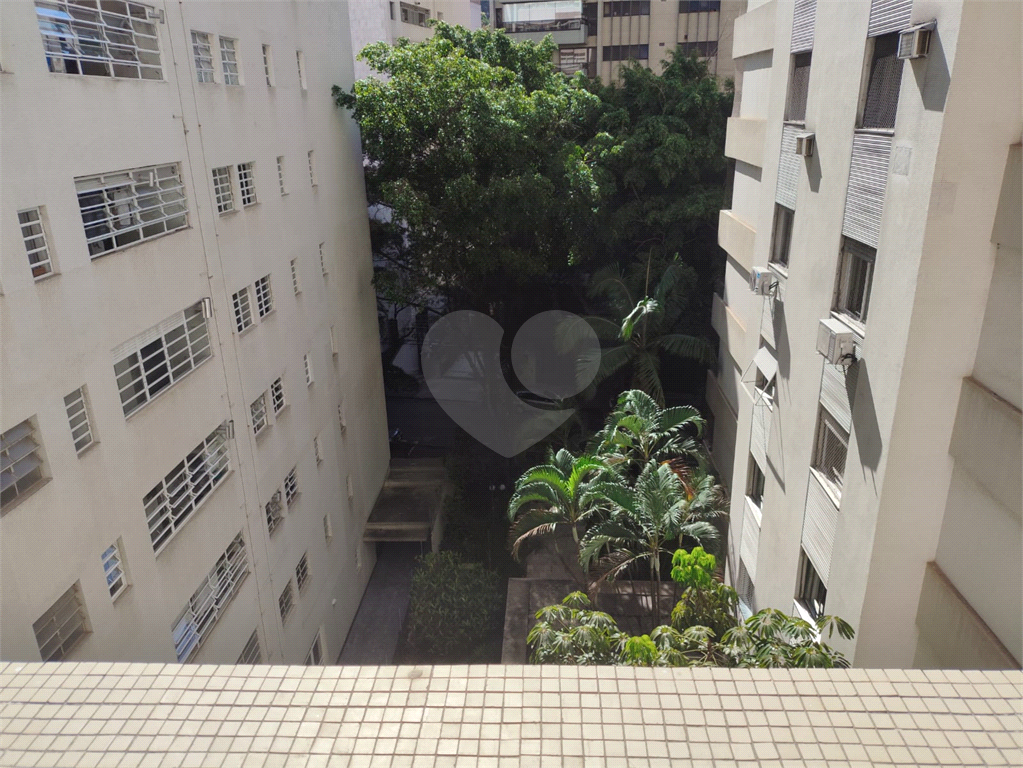 Amplo Apartamento Reformado no Coração dos Jardins.