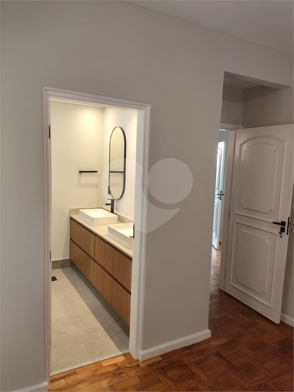 Amplo Apartamento Reformado no Coração dos Jardins.