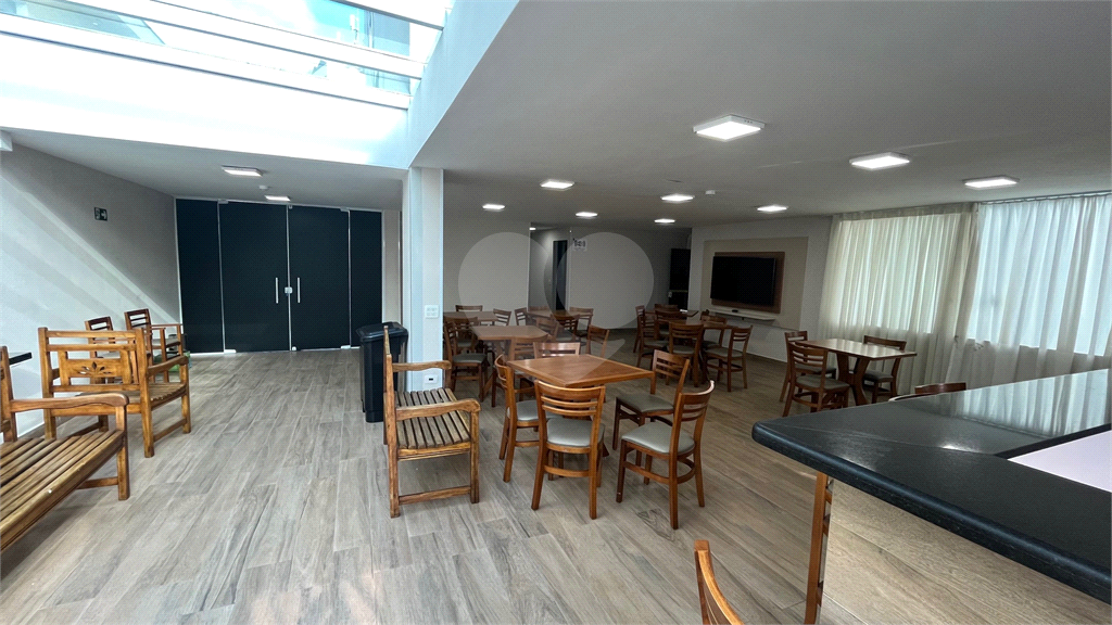 Apartamento à venda com 2 quartos, 63m² - Foto 18