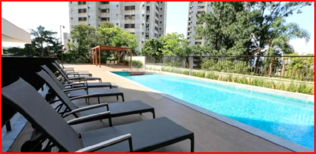 APARTAMENTO em REAL PARQUE