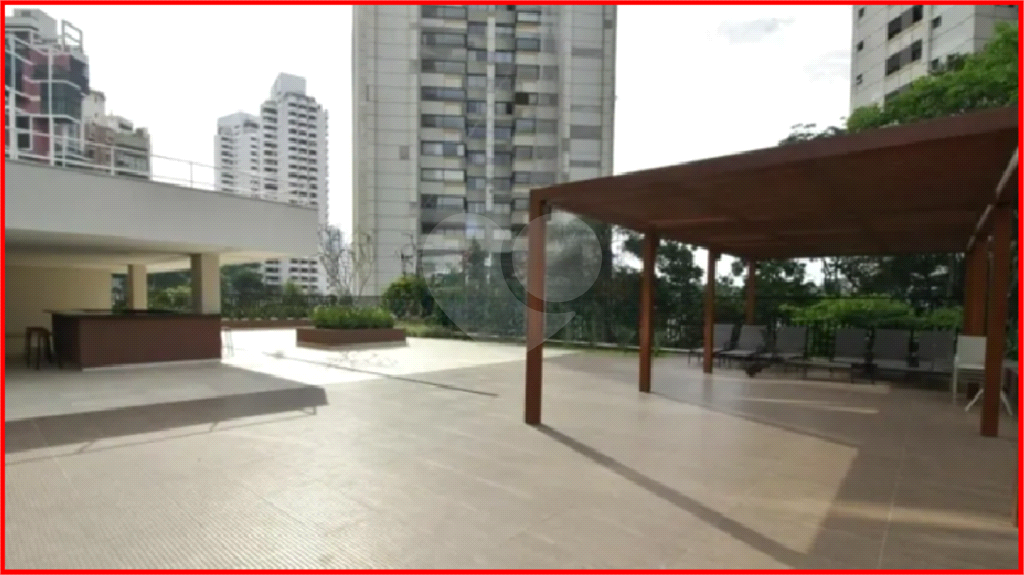 APARTAMENTO em REAL PARQUE