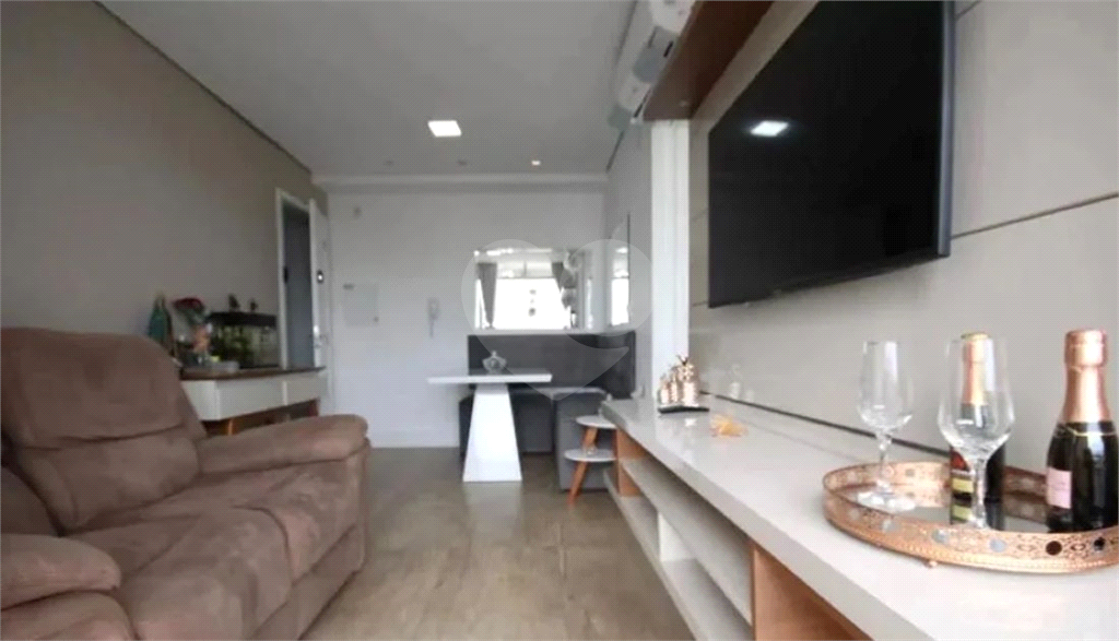 APARTAMENTO em REAL PARQUE