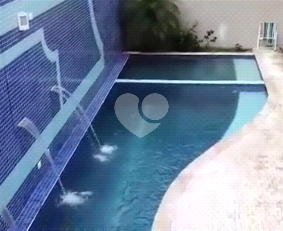 Sobrado a venda em condomínio fechado no Tremembe