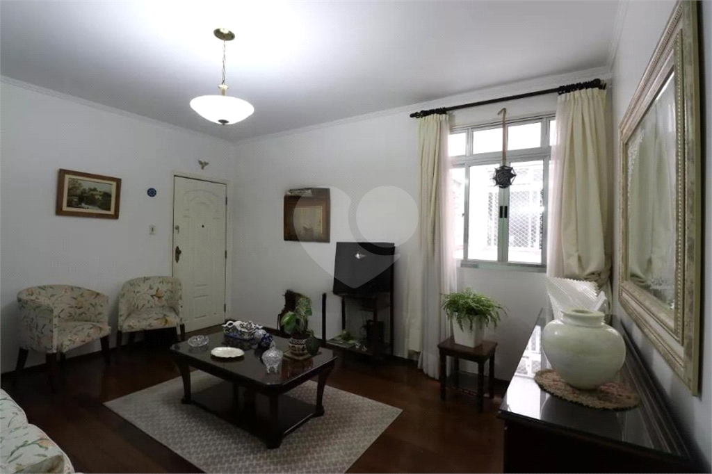APARTAMENTO em LAPA