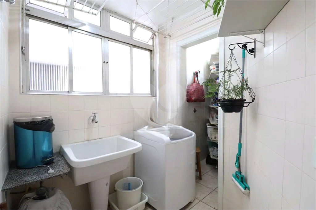APARTAMENTO em LAPA