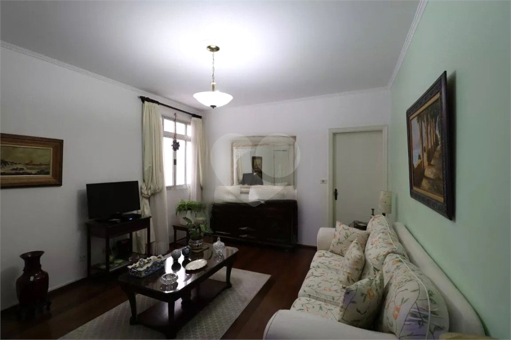 APARTAMENTO em LAPA