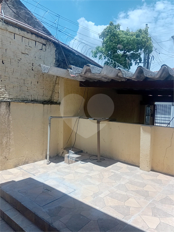 Casa Térrea no Tremembé com 500 metros de terreno  com 3 dormitórios , 3 vagas, e mais 2 casas no fundo independente com 1 dormitório cada.