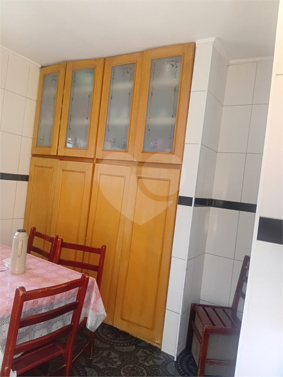 Casa Térrea no Tremembé com 500 metros de terreno  com 3 dormitórios , 3 vagas, e mais 2 casas no fundo independente com 1 dormitório cada.