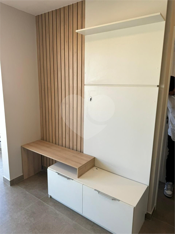 Apartamento para locação com 2 dormitórios e 1 vaga em Santana