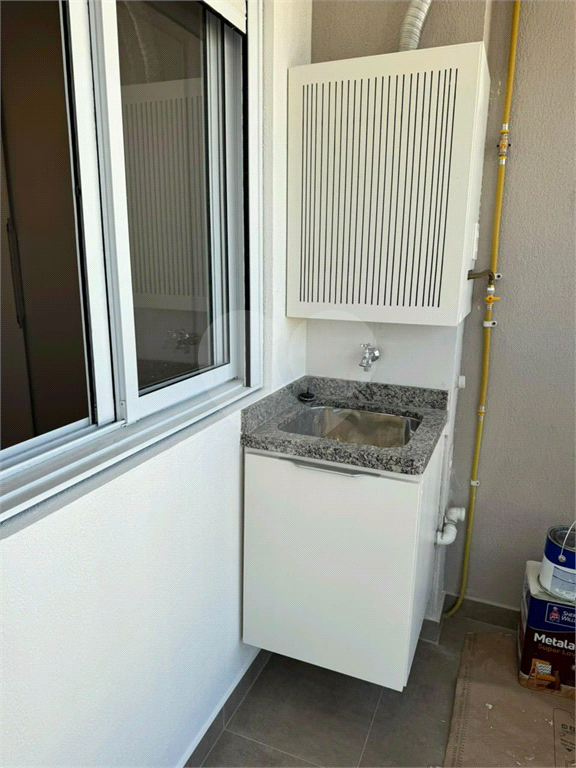 Apartamento para locação com 2 dormitórios e 1 vaga em Santana