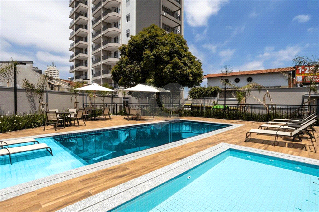 Apartamento para locação com 2 dormitórios e 1 vaga em Santana