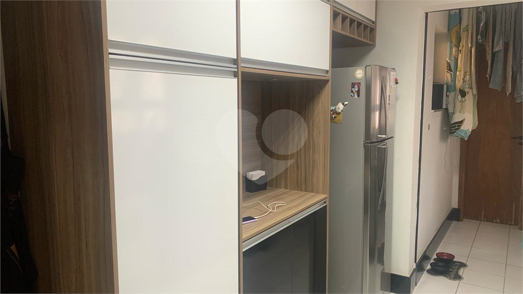 Apartamento à venda com 3 quartos, 90m² - Foto 3