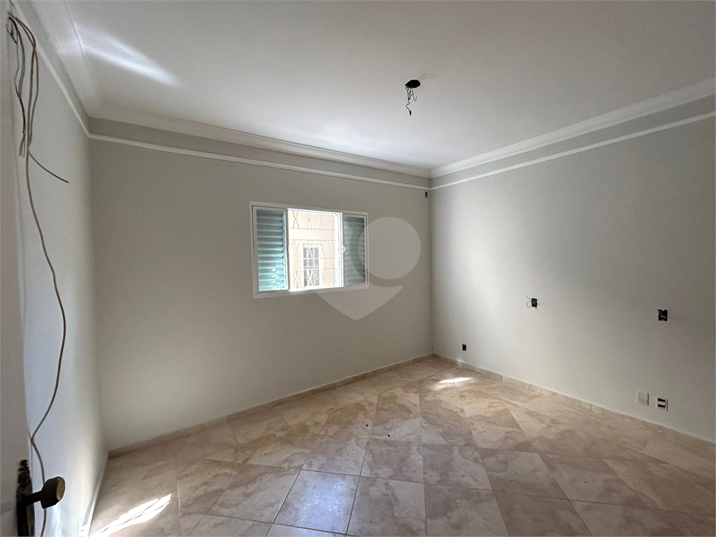 Casa à venda com 4 quartos, 260m² - Foto 4