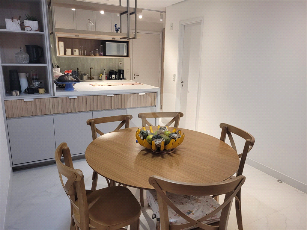 Apartamento com 3 suítes em Moema - 115m²