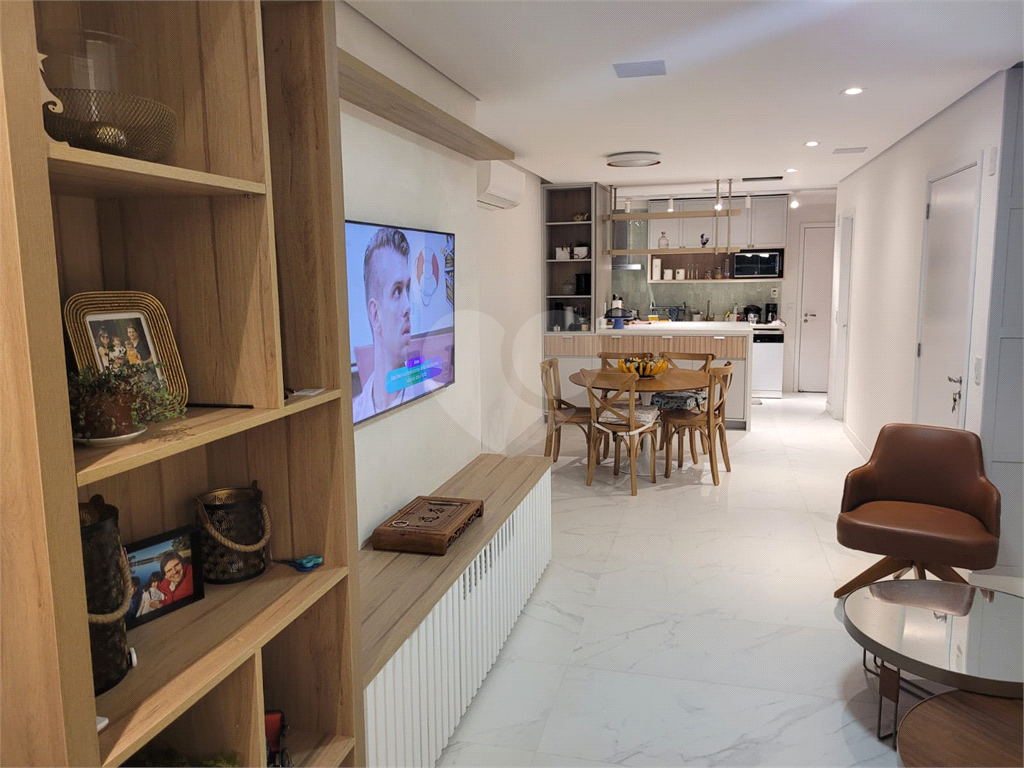 Apartamento com 3 suítes em Moema - 115m²