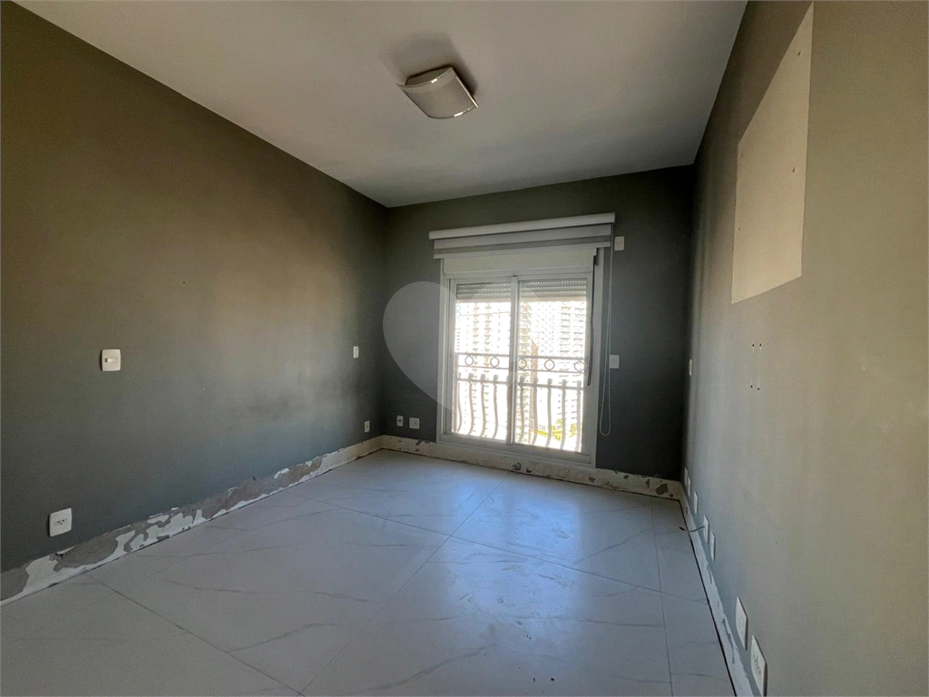 APARTAMENTO em SANTANA