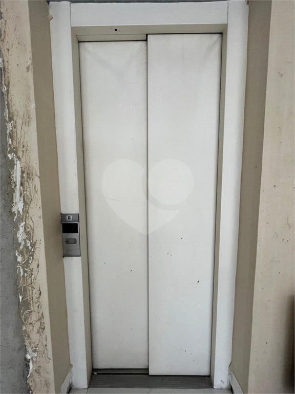 APARTAMENTO em SANTANA