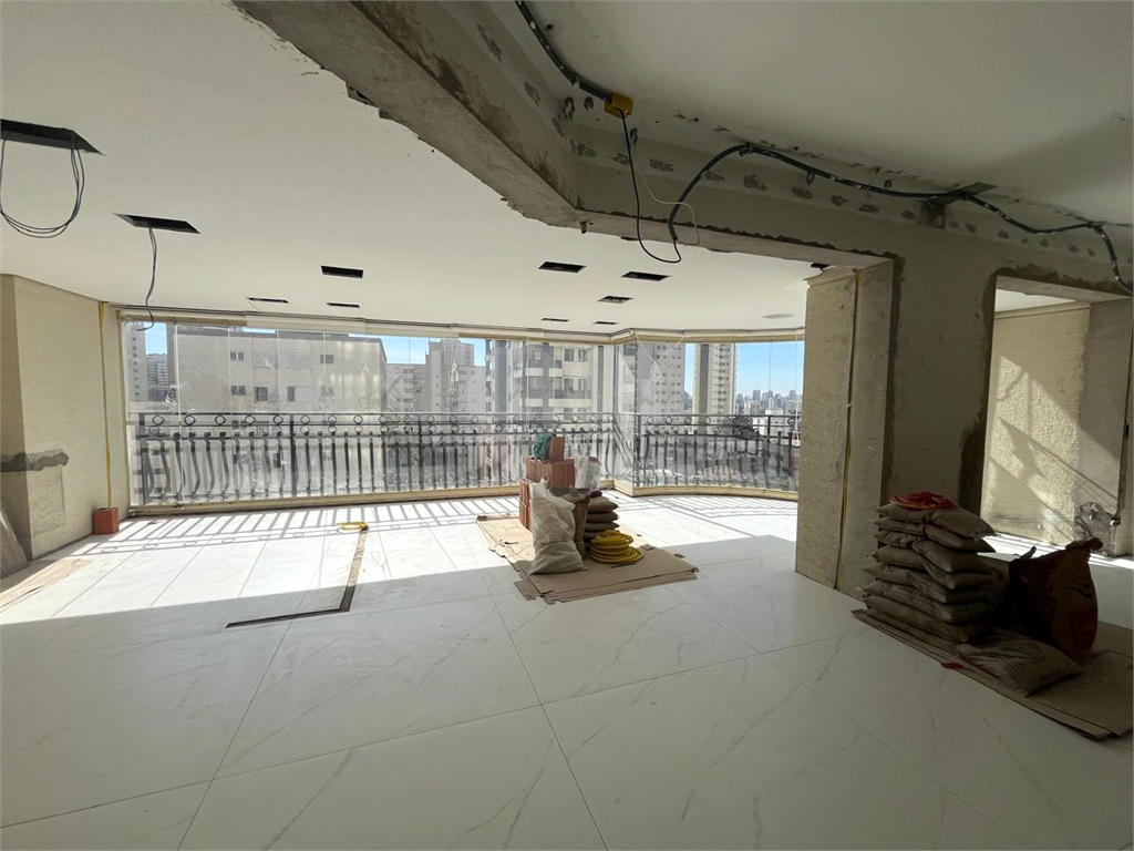 APARTAMENTO em SANTANA