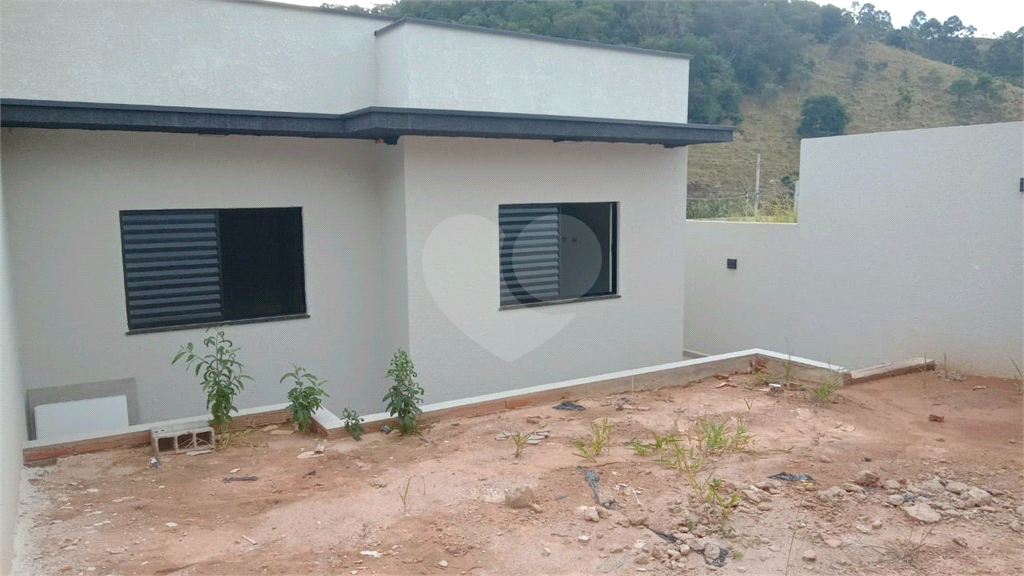 Casa à venda com 2 quartos, 75m² - Foto 18