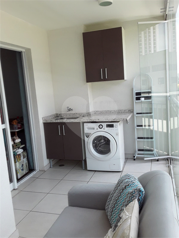 Apartamento à venda com 1 quarto, 35m² - Foto 11