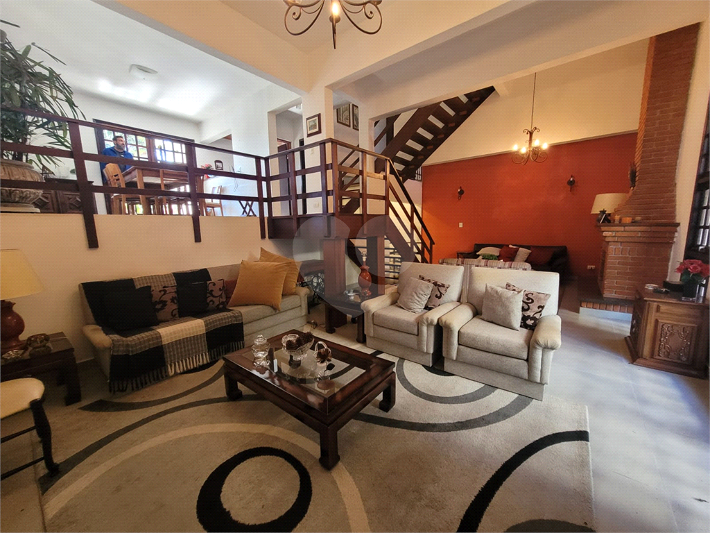 Casa de Condomínio à venda com 3 quartos, 435m² - Foto 4