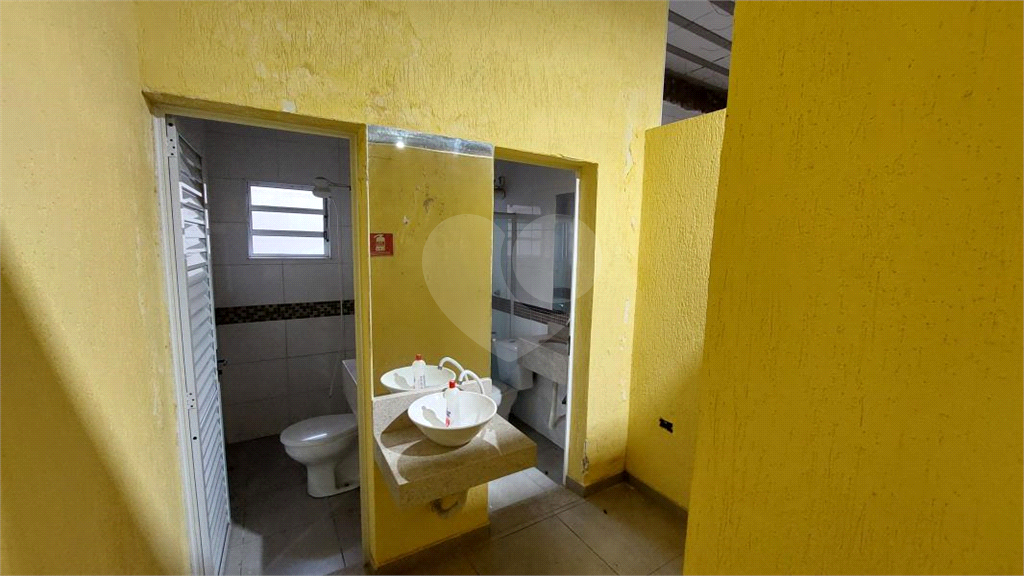 Salão Comercial 140 m2 com cozinha, banheiros, salão e área de serviço - Jaçanã/SP