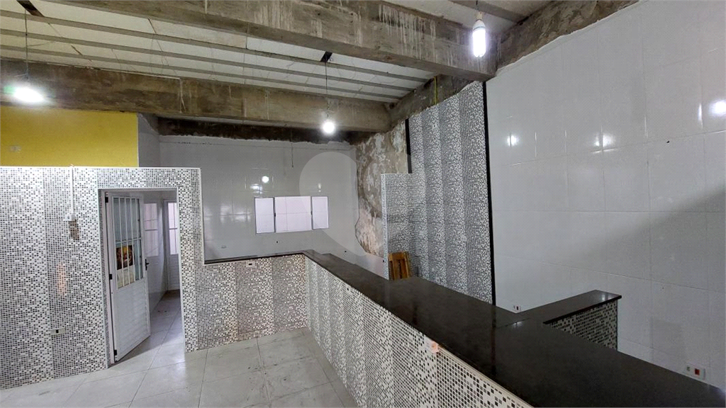 Salão Comercial 140 m2 com cozinha, banheiros, salão e área de serviço - Jaçanã/SP