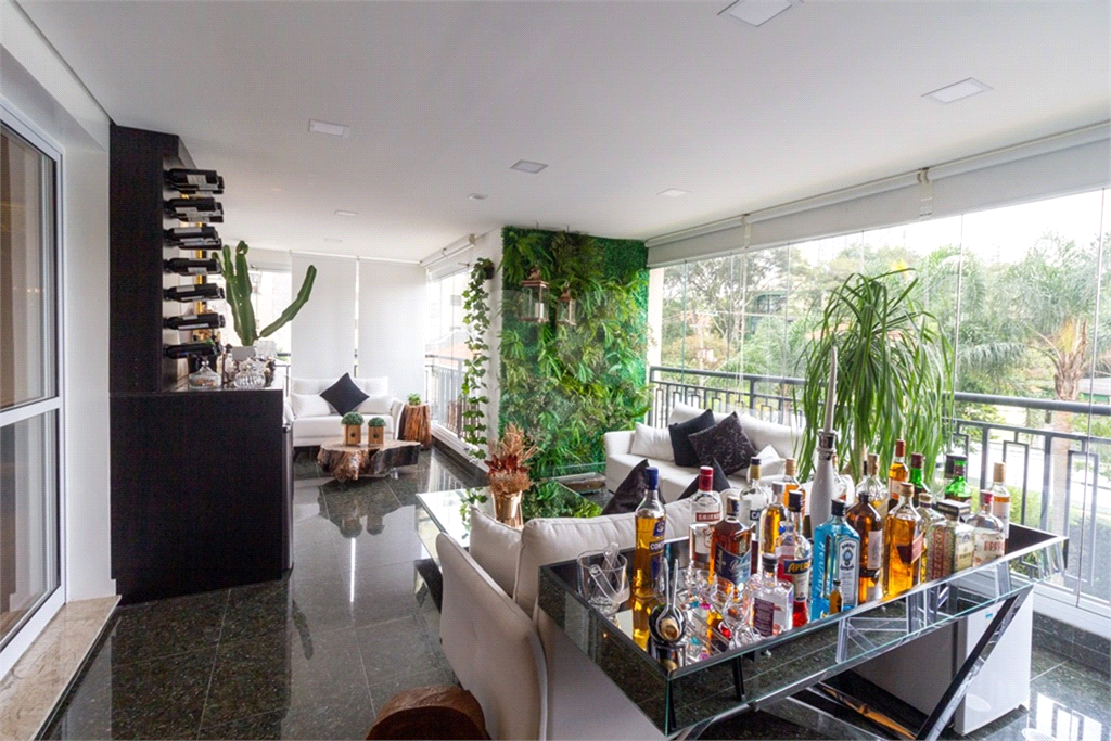 IPIRANGA - 3 SUITES COM 3 VAGAS 