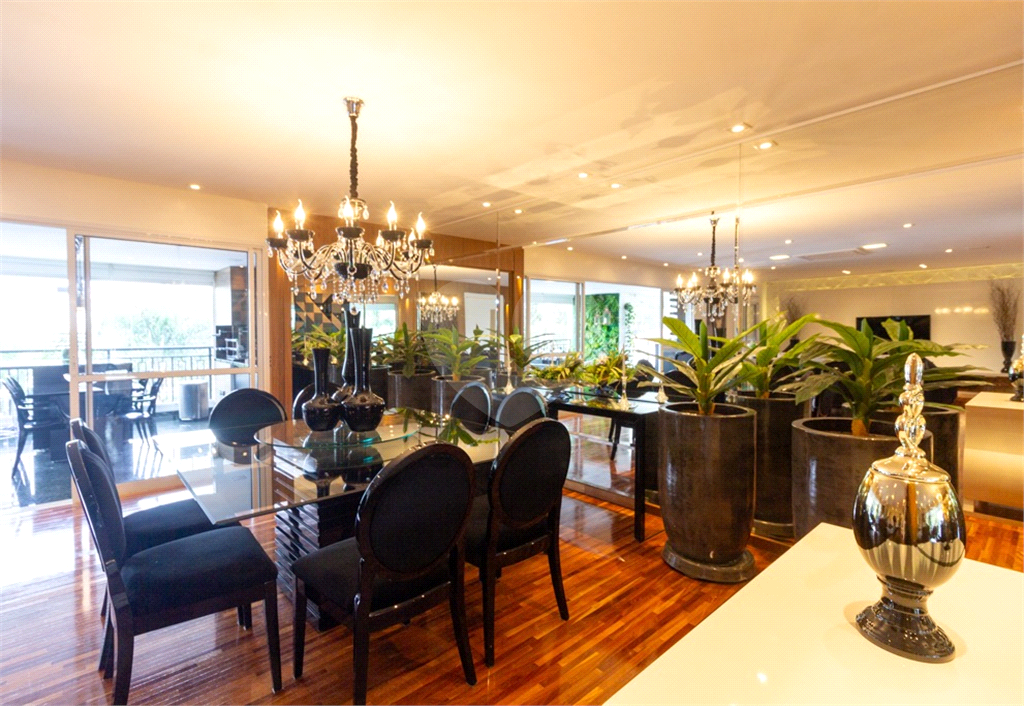 IPIRANGA - 3 SUITES COM 3 VAGAS 