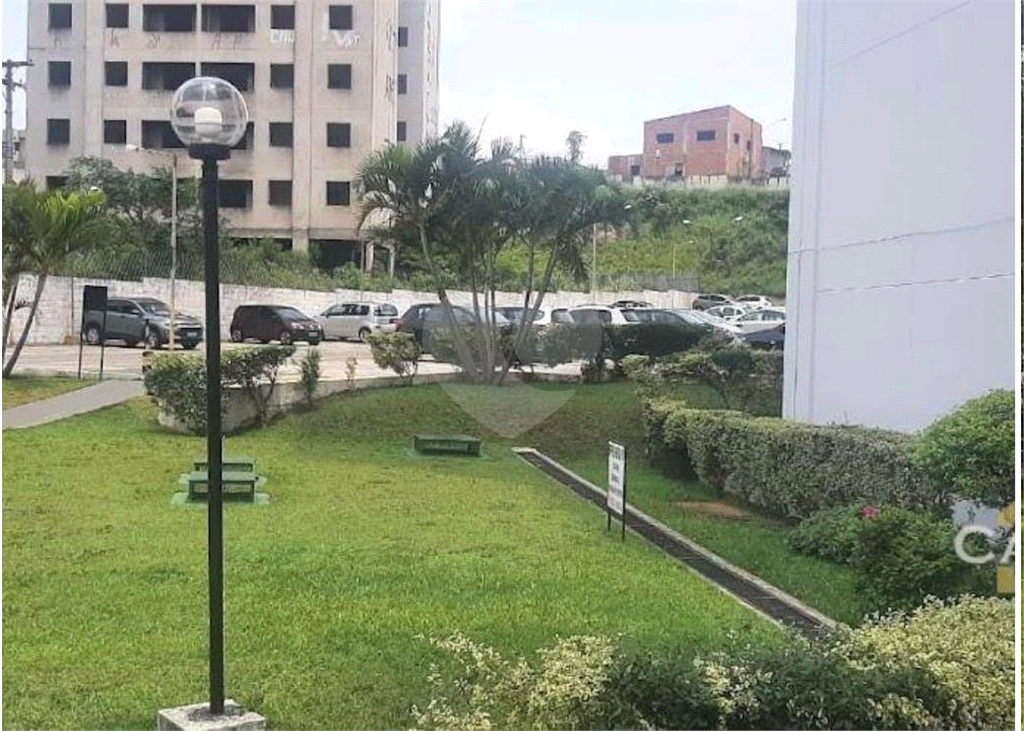 Apartamento à venda com 3 quartos, 67m² - Foto 1