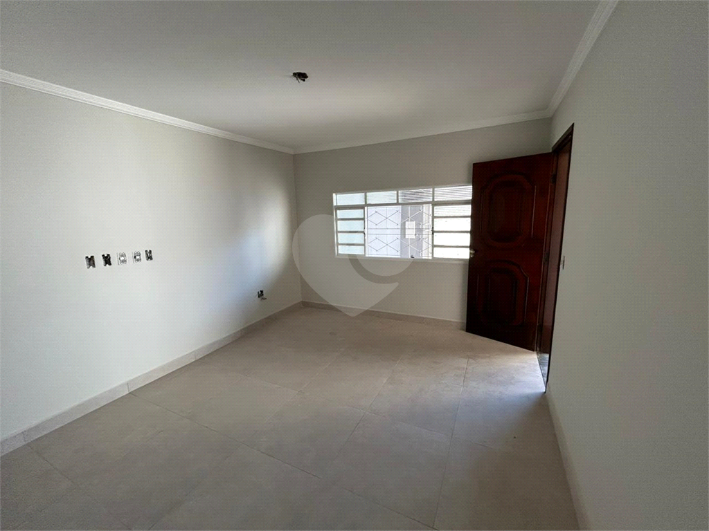 Casa à venda com 4 quartos, 160m² - Foto 4