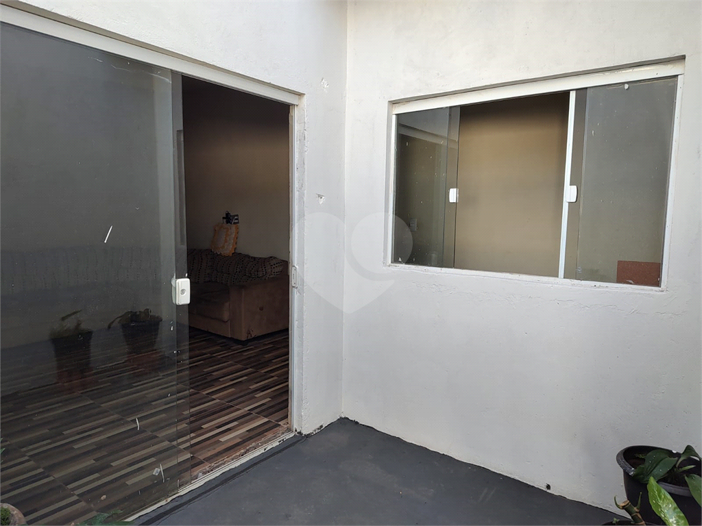 Casa à venda com 2 quartos, 120m² - Foto 13