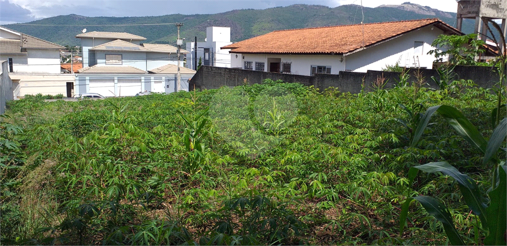 Terreno à venda, 600m² - Foto 1