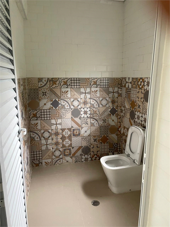 Casa em condomínio com 4 dormitórios e 6 vagas - Zona Norte