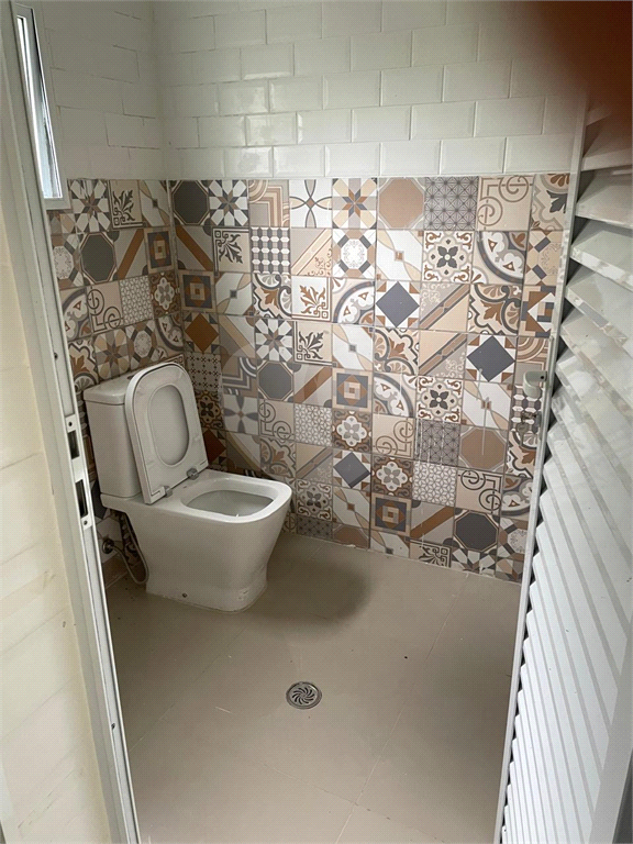 Casa em condomínio com 4 dormitórios e 6 vagas - Zona Norte