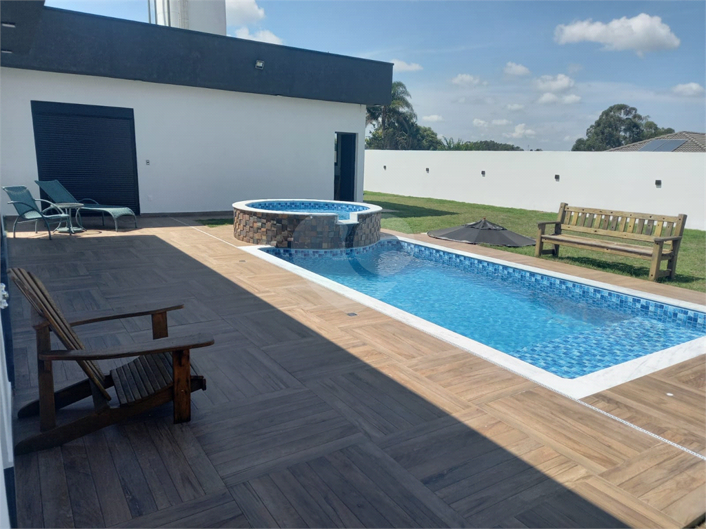 Casa de Condomínio à venda com 3 quartos, 340m² - Foto 4