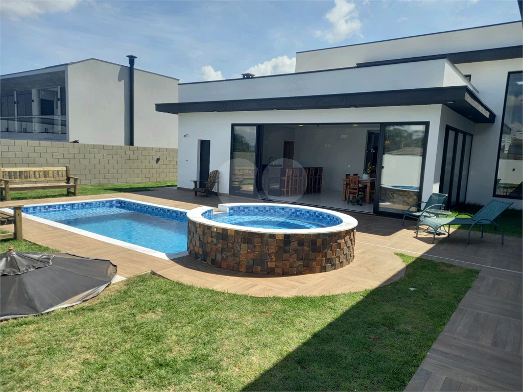 Casa de Condomínio à venda com 3 quartos, 340m² - Foto 5