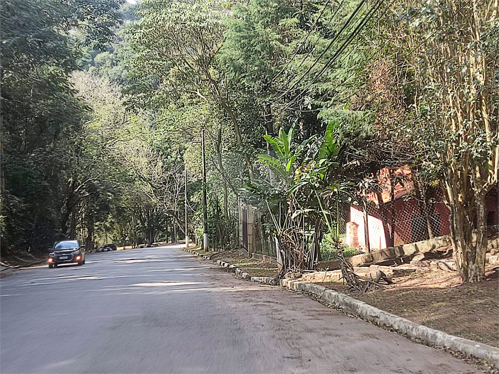 terreno de 1211 metros no condominio sausalito na serra da cantareira