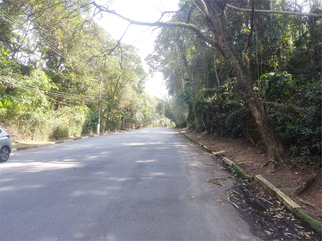 terreno de 1211 metros no condominio sausalito na serra da cantareira