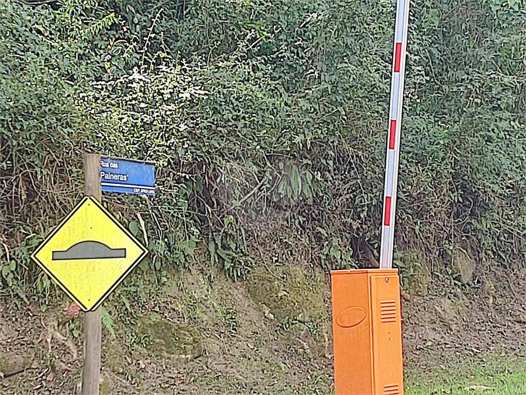 terreno de 1211 metros no condominio sausalito na serra da cantareira