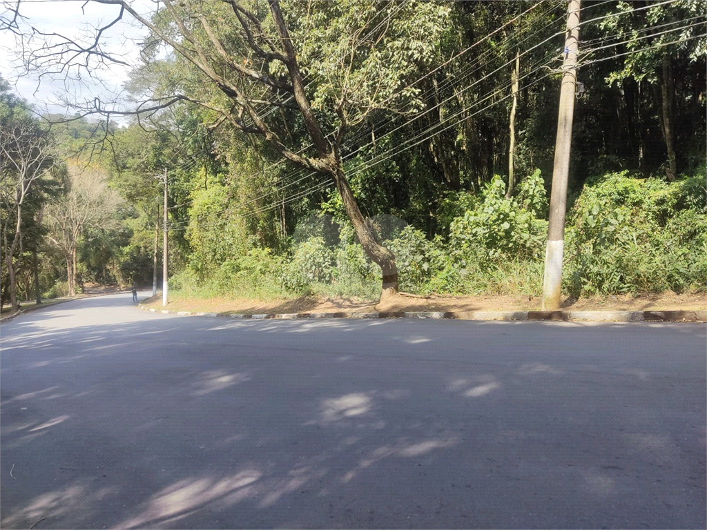 terreno de 1211 metros no condominio sausalito na serra da cantareira