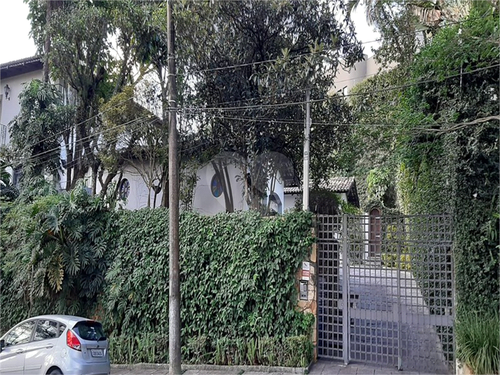 Uma casa com Varanda