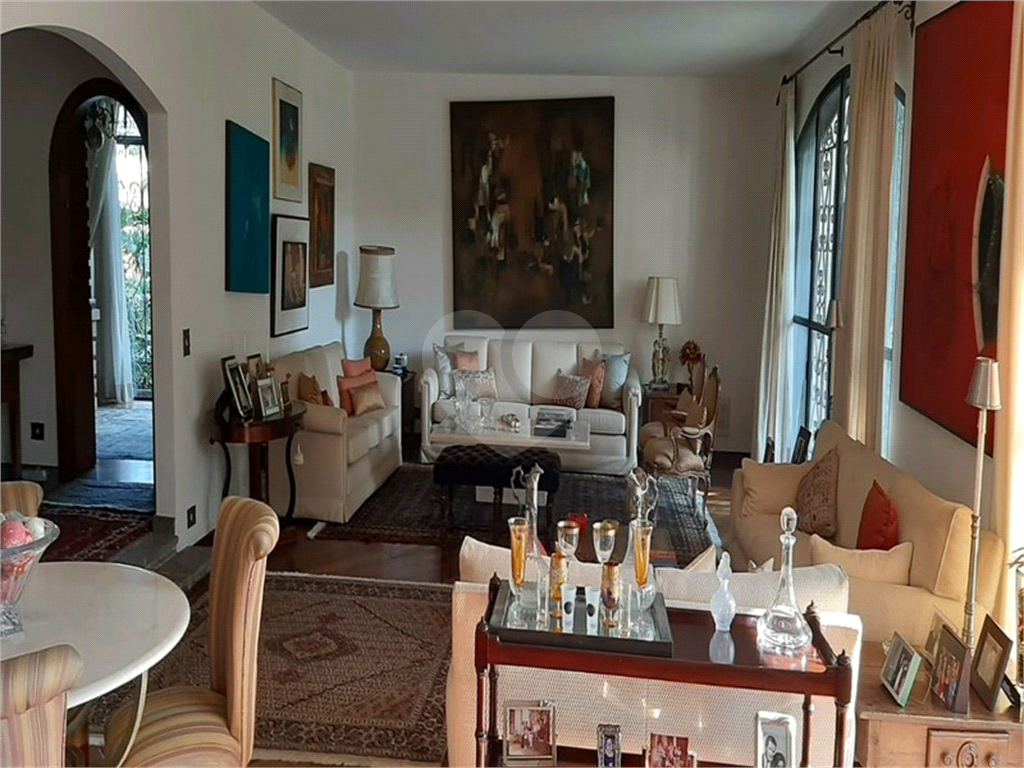 Uma casa com Varanda