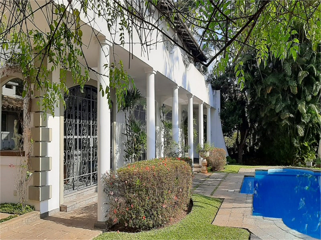 Uma casa com Varanda