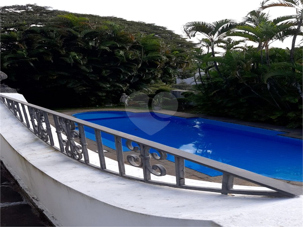 Uma casa com Varanda